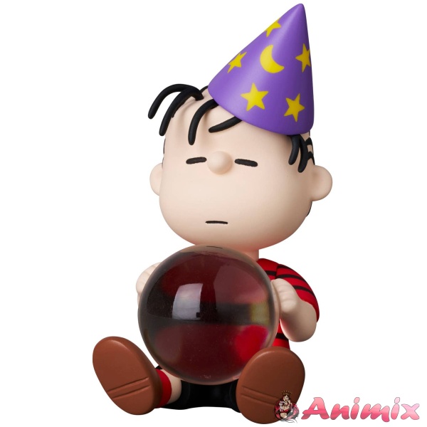 UDF Peanuts Series 17 Linus & Crystal Ball