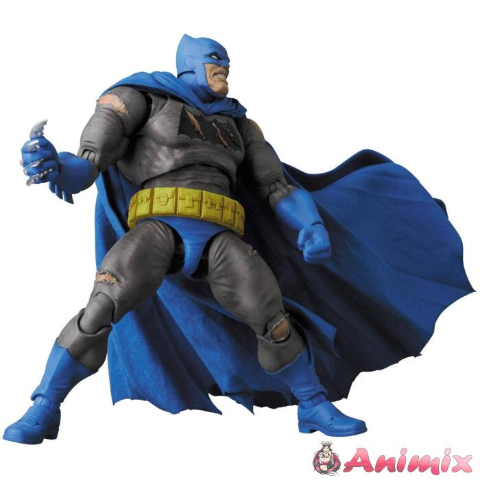 MAFEX Batman (TDKR:The Dark Knight Triumphant) - Image 6