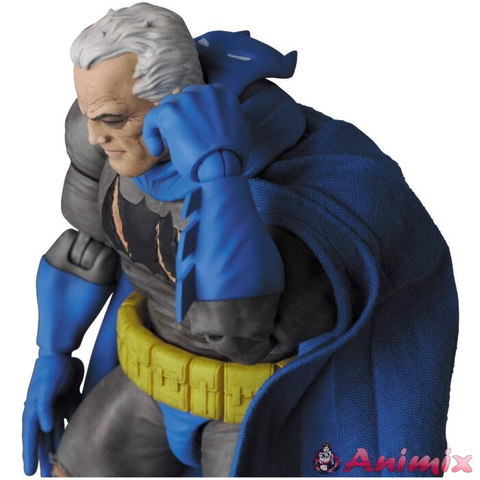 MAFEX Batman (TDKR:The Dark Knight Triumphant) - Image 8