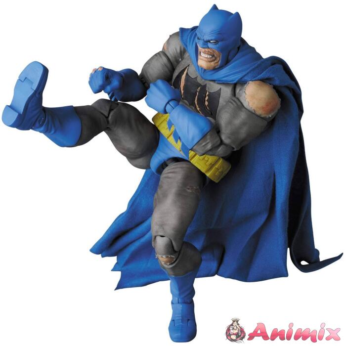 MAFEX Batman (TDKR:The Dark Knight Triumphant) - Image 9